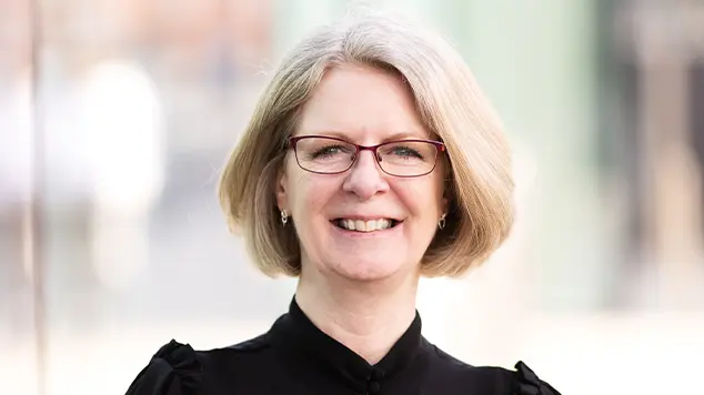 Carol Laing headshot image