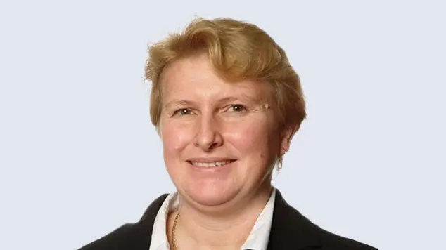 Head and shoulder image of Tracey Herrick